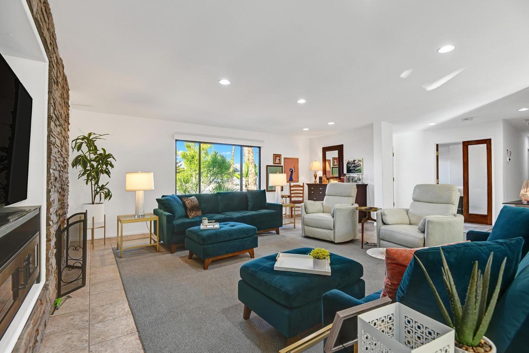 Los Compadres Oasis - 5 Bedroom Palm Springs Extérieur photo
